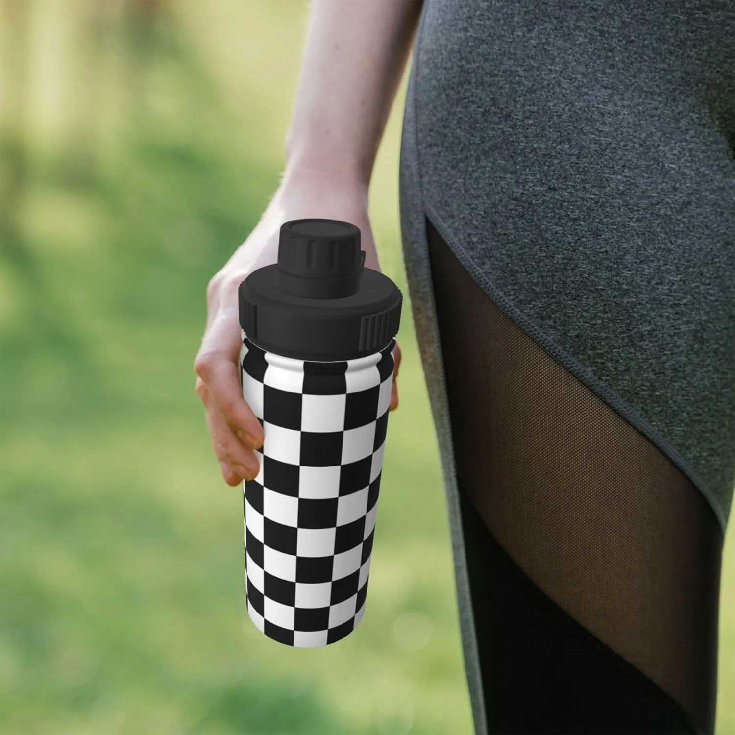 Black and White Racing 18 OZ Insulated Stainless Steel Bottles, Sports Water Tumbler with Lid Unisex Insulated Water Cup for Outdoor Sports Hiking Cycling﻿