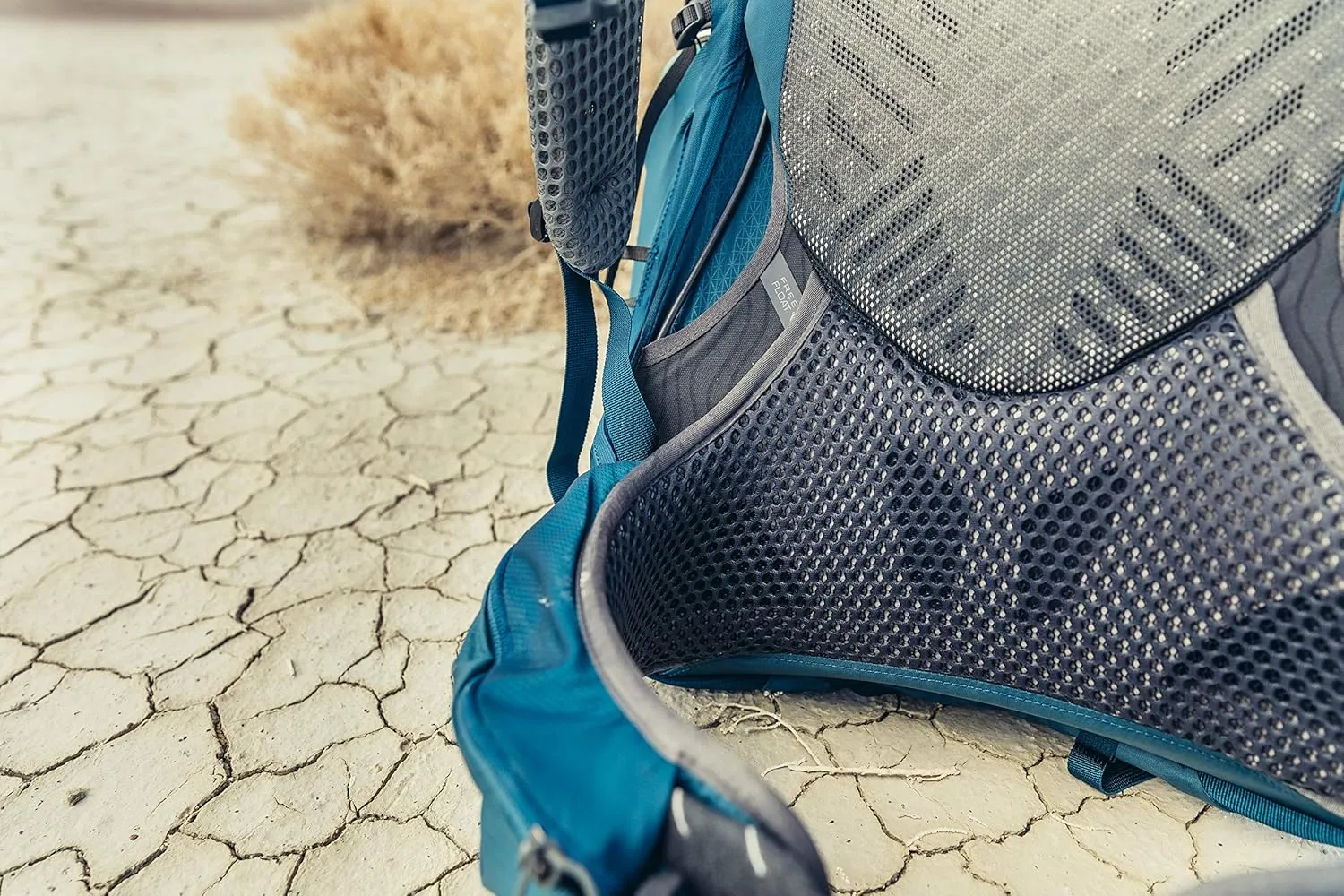 Gregory Paragon 68L Unisex Lightweight Backpacking Pack, Breathable Backpanel, Raincover Included, Water Bladder Sleeve (Reservoir not Included), Medium/Large, Smoke Grey