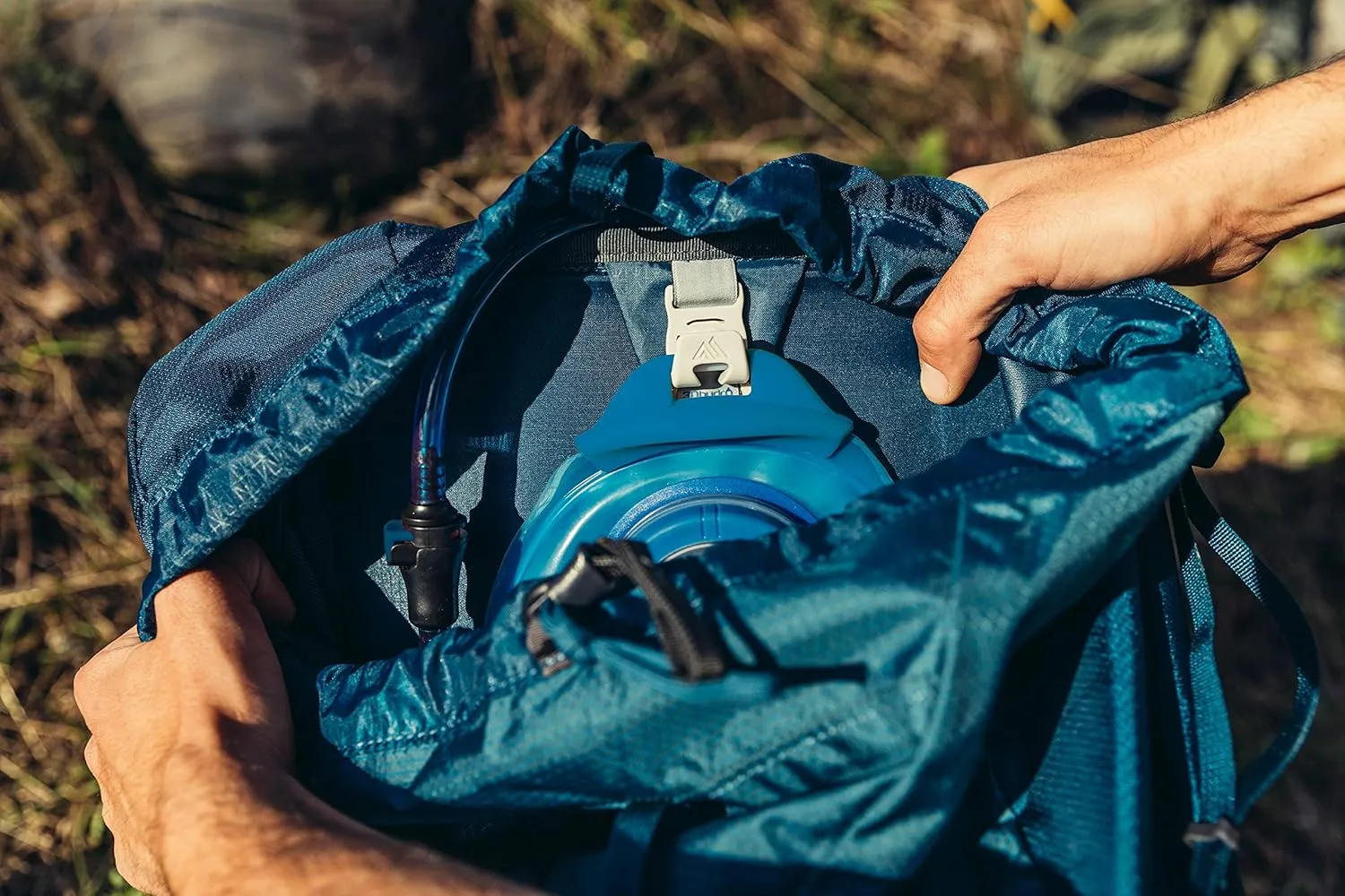 Gregory Paragon 68L Unisex Lightweight Backpacking Pack, Breathable Backpanel, Raincover Included, Water Bladder Sleeve (Reservoir not Included), Medium/Large, Smoke Grey