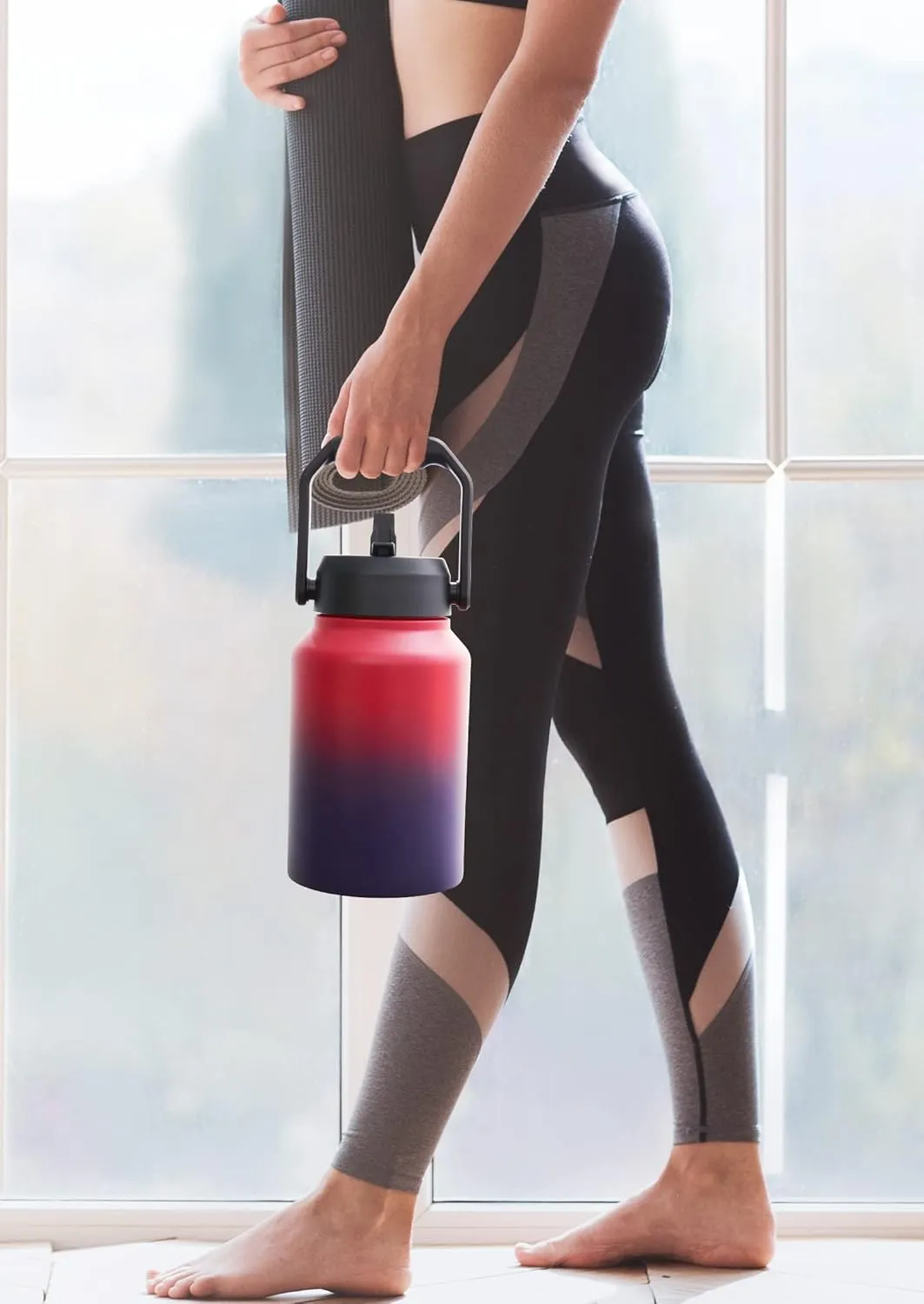 Half Gallon Insulated Water Bottle Jug with Straw, 64 oz Large Stainless Steel Sports Metal Water Flask with Handle, Thermal Water Cup Mug with 2 Lids, Indigo Black