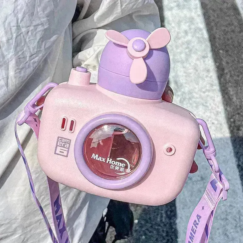 Kawaii Camera Bottle (550 ml)