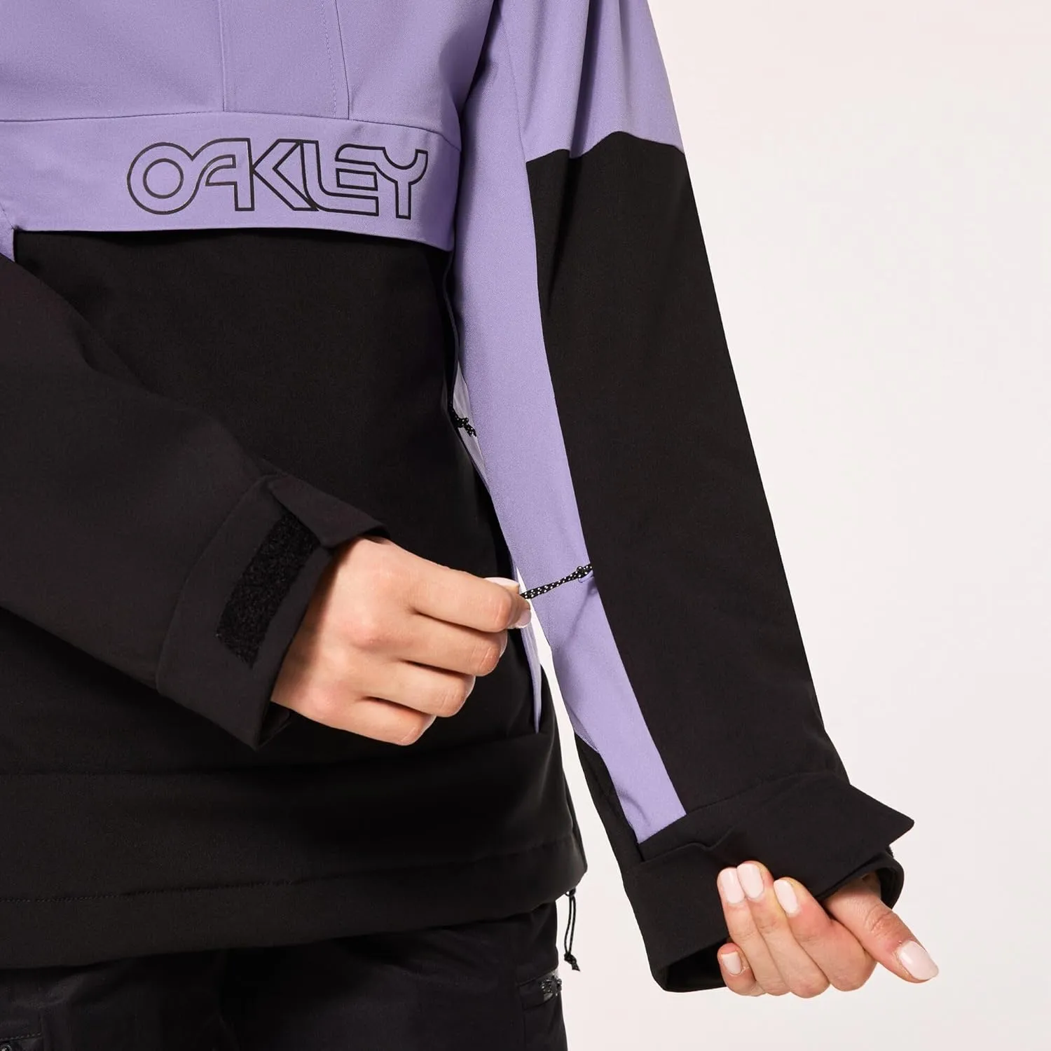 Oakley Women's Thermonuclear Protection Throwback Thursday Insulated Anorak Jacket