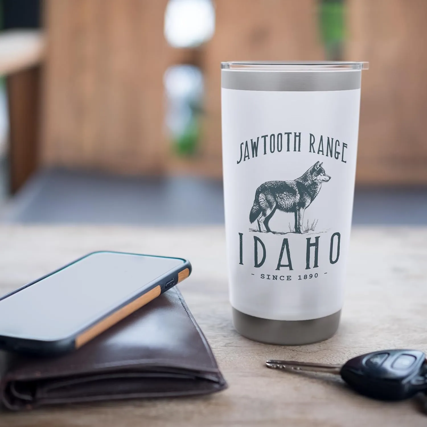 SAWTOOTH RANGE. WOLF OUTDOOR WILDLIFE Stainless Steel Insulated Tumbler