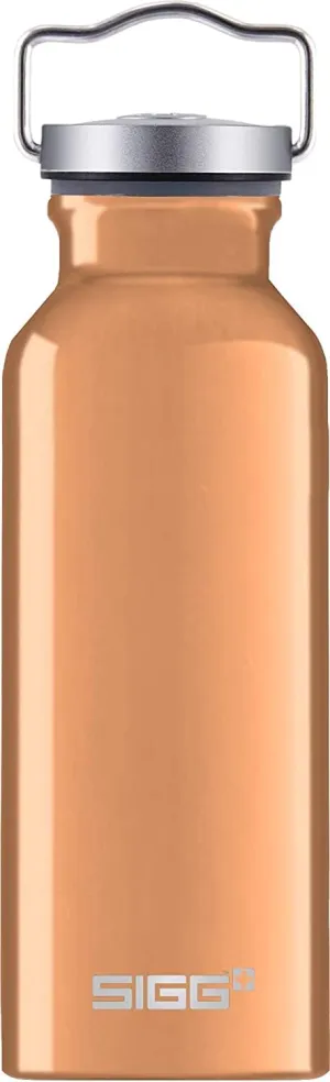 SIGG - Aluminum Water Bottle Original - Made in Switzerland - Lightweight - BPA-free - for Carbonated Drinks 17 / 25 Oz