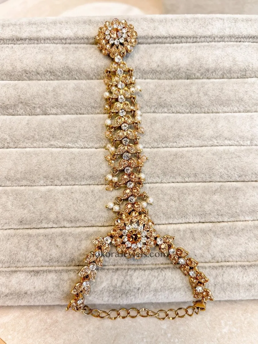 Vamika Hand harness - Clear and Gold
